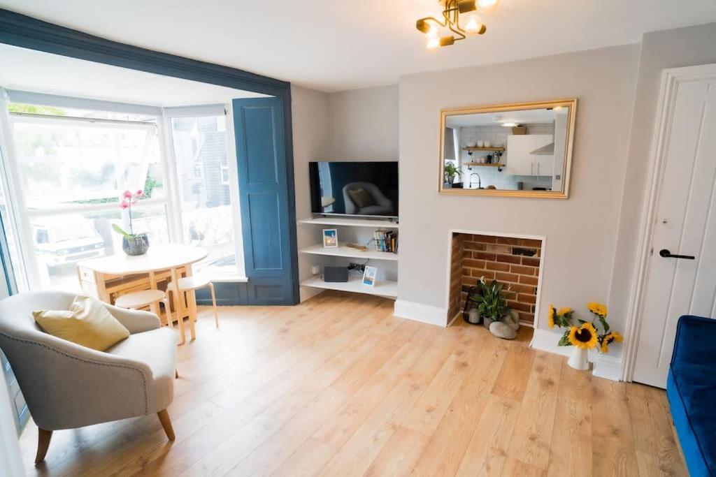 Stunning 3 Bed Home, 5 Mins From Apartment Margate