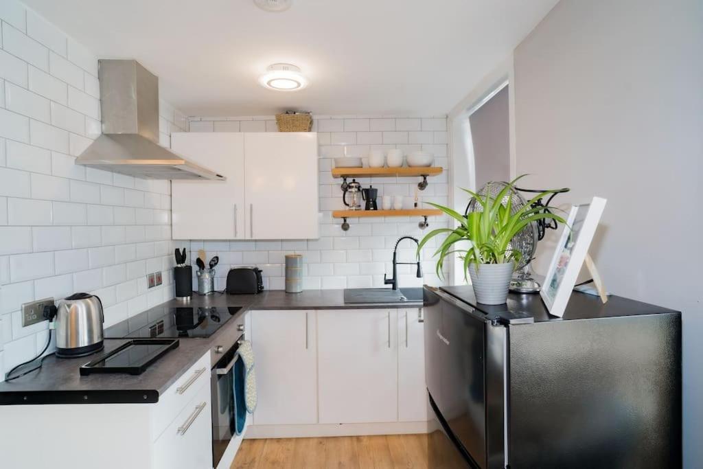 Stunning 3 Bed Home, 5 Mins From Apartment Margate